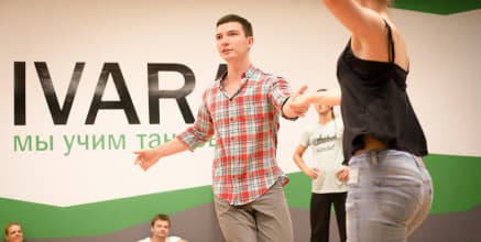 West Coast Swing lesson at Ivara studio